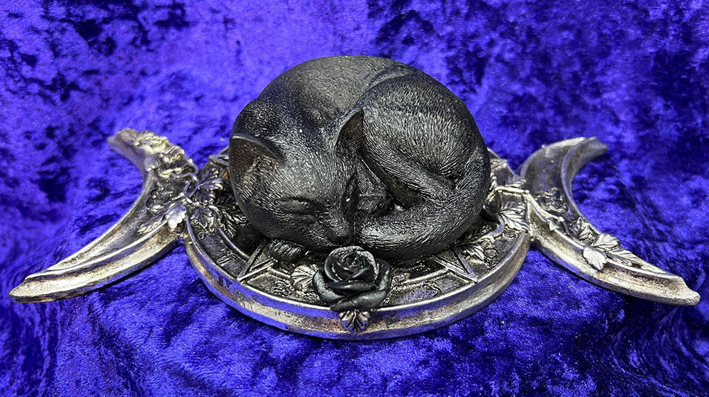 Alchemy Witches Familiar Ornament - Image 3