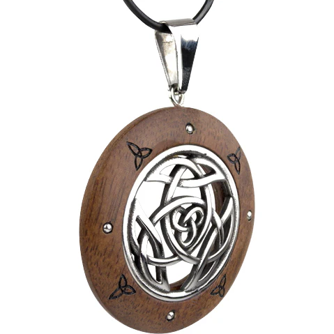Echt etNox Celtic Knot Pendant - Image 2