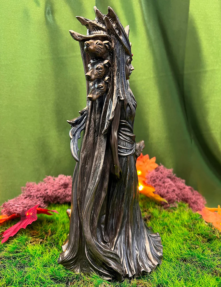 Marc Potts Hekate Bronze - Image 3